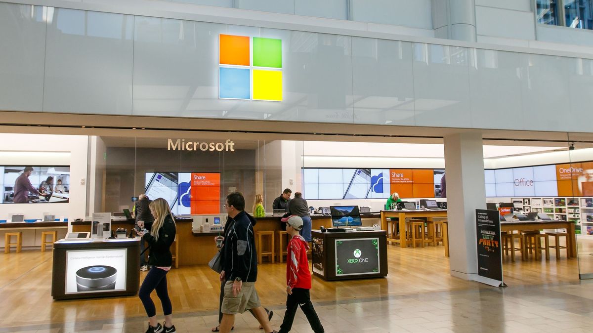 Microsoft zavře kamenné obchody. Provoz se Billu Gatesovi nevyplatí